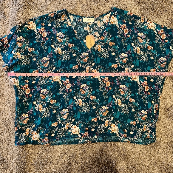 Natural Life floral blouse - Picture 8 of 8